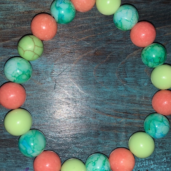 Handmade stretch bracelet - Picture 2 of 2